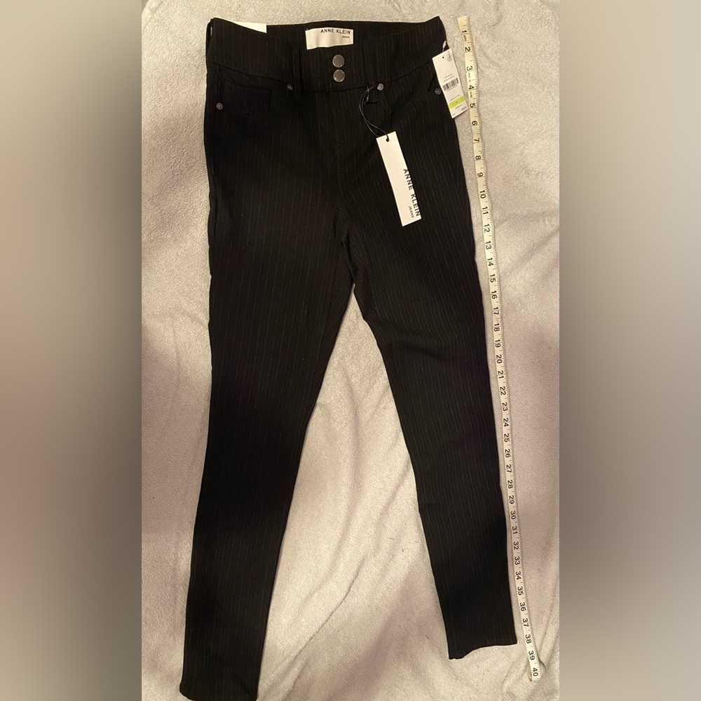 NWT Anne Klein Jeans Size 4
